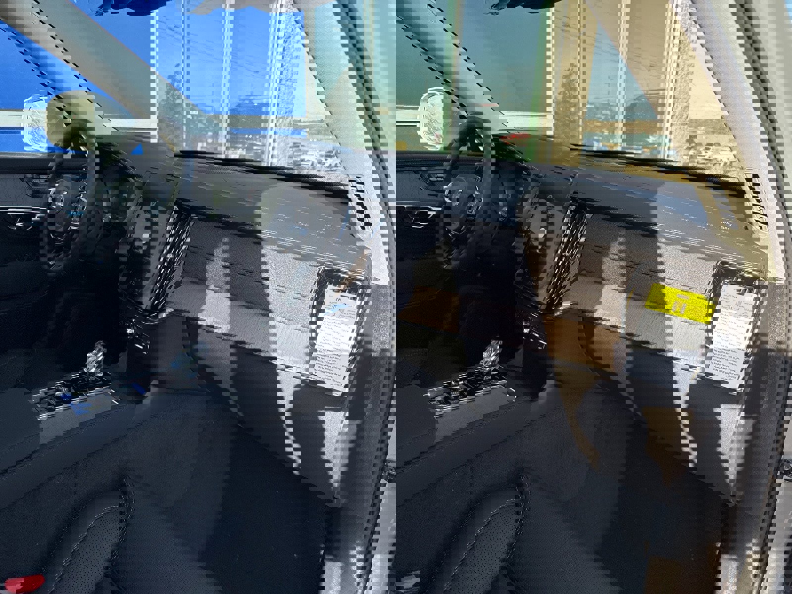 New 2026 Volvo XC90 B6 Ultra image 14