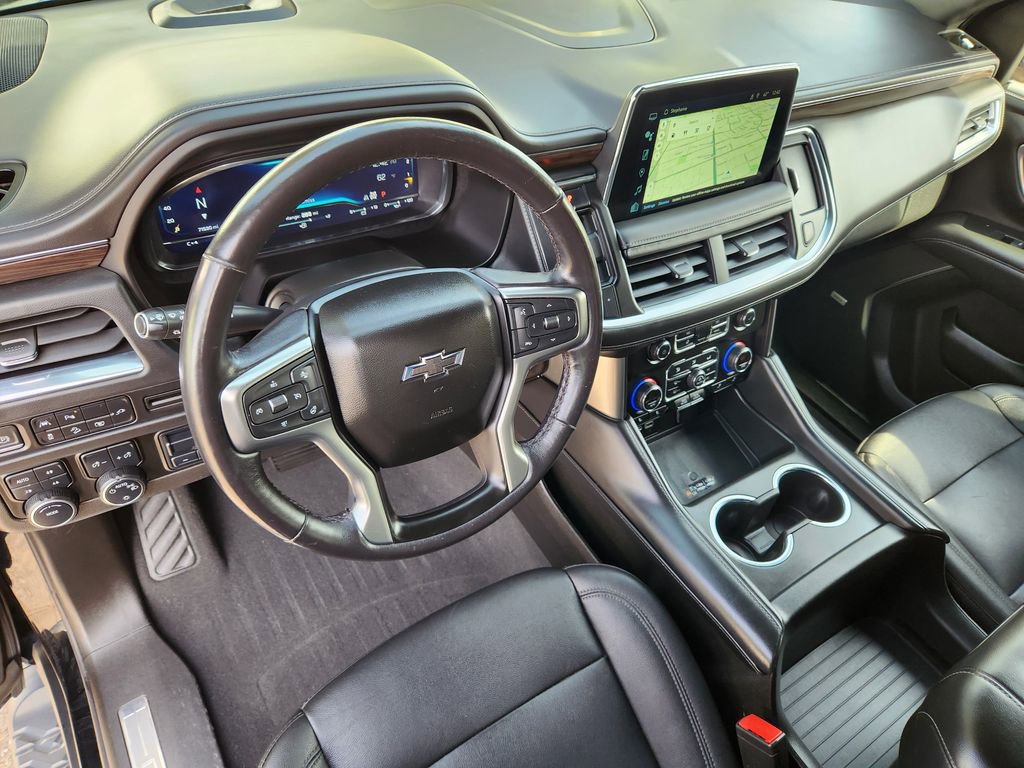 Used 2022 Chevrolet Suburban Z71 w/ Luxury Package image 9