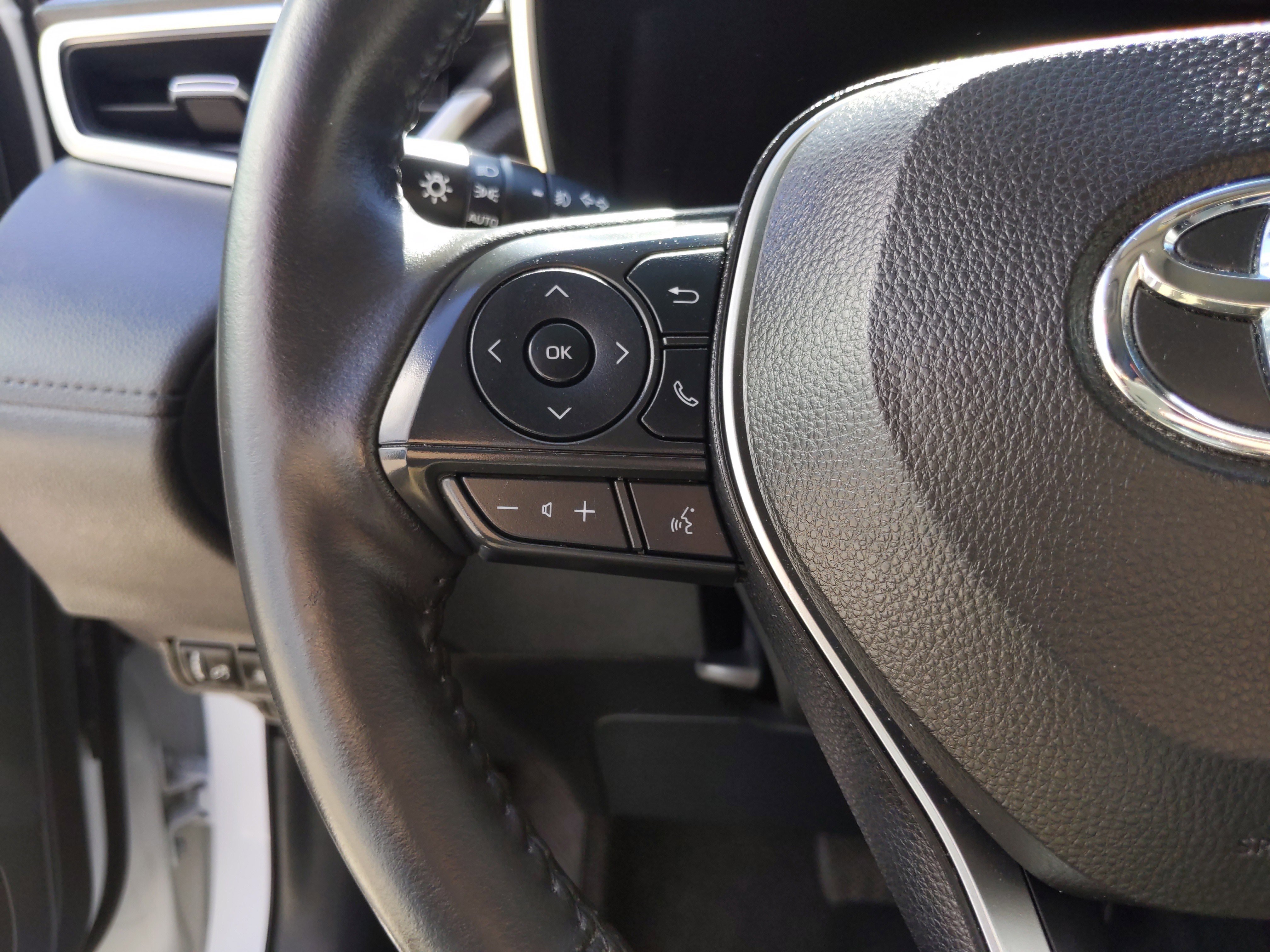 Certified 2023 Toyota Corolla Cross XLE w/ Convenience Package image 18