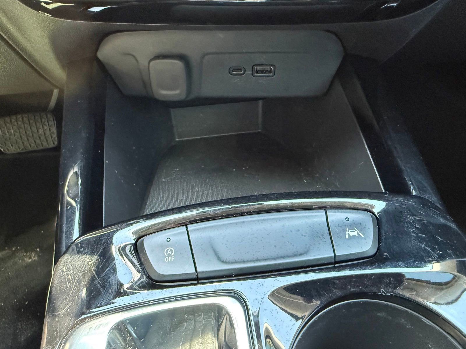 Used 2026 Chevrolet Trax LT w/ LT Convenience Package FWD image 26