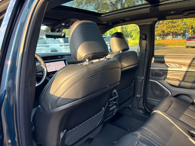 New 2027 Jeep Grand Cherokee Limited AWD/4WD image 9