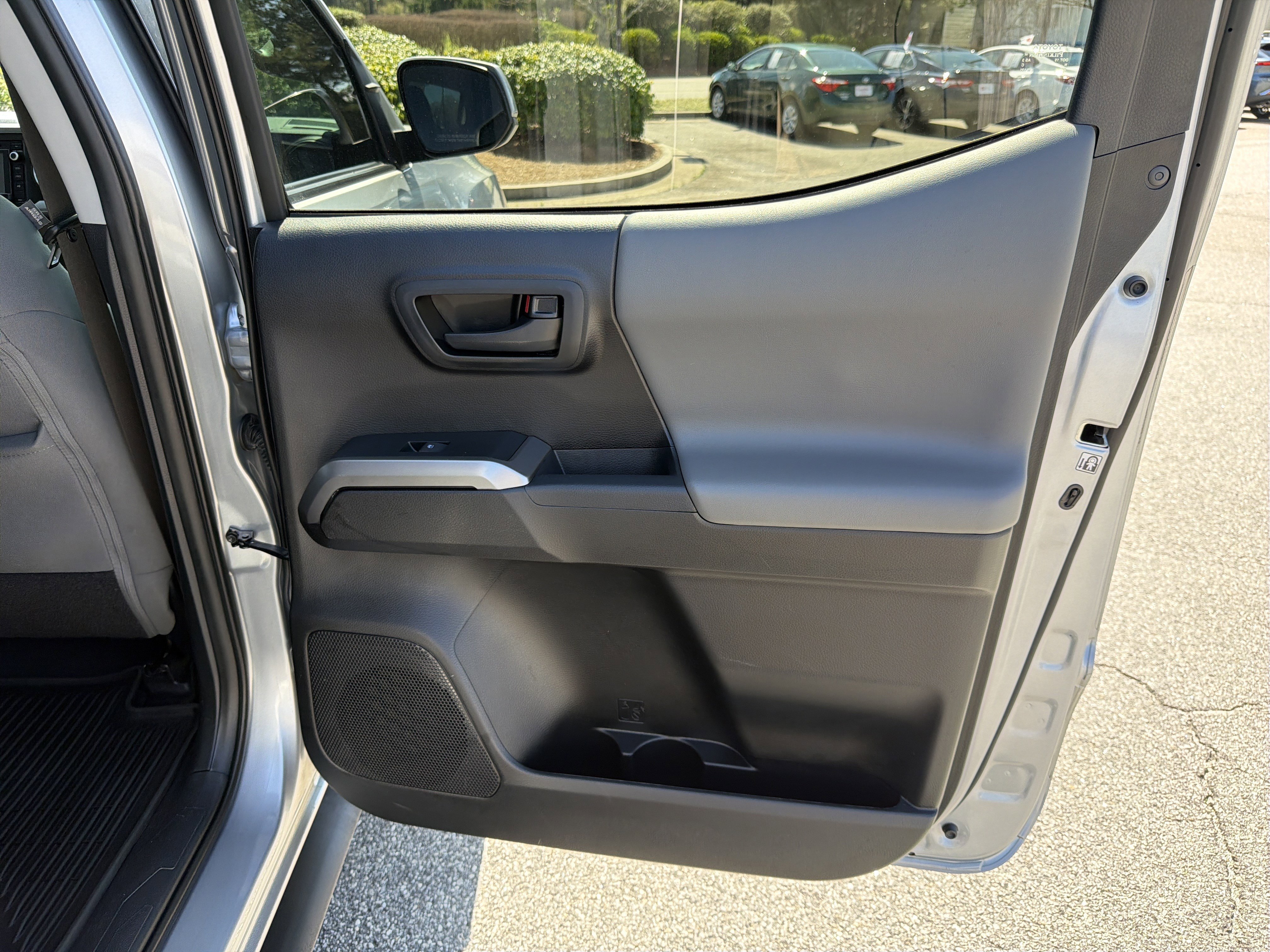 Used 2019 Toyota Tacoma SR5 image 27