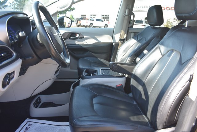 Used 2021 Chrysler Pacifica Touring-L AWD/4WD image 13