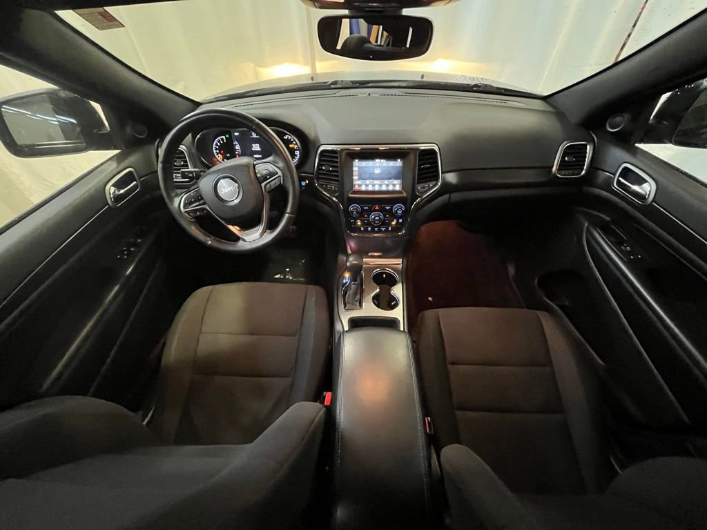Used 2018 Jeep Grand Cherokee Laredo image 13