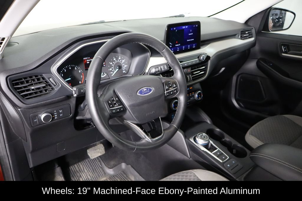 Used 2022 Ford Escape SE w/ SE Sport Appearance Package FWD image 24