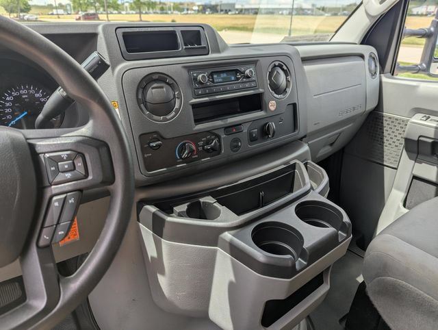 Used 2023 Ford E-450 and Econoline 450 Super Duty RWD image 16