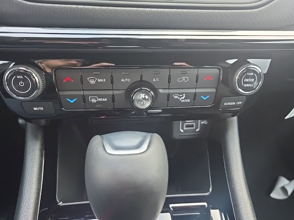 New 2026 Jeep Compass Limited image 29