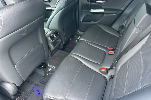 Used 2024 Mercedes-Benz GLC 300 image 13