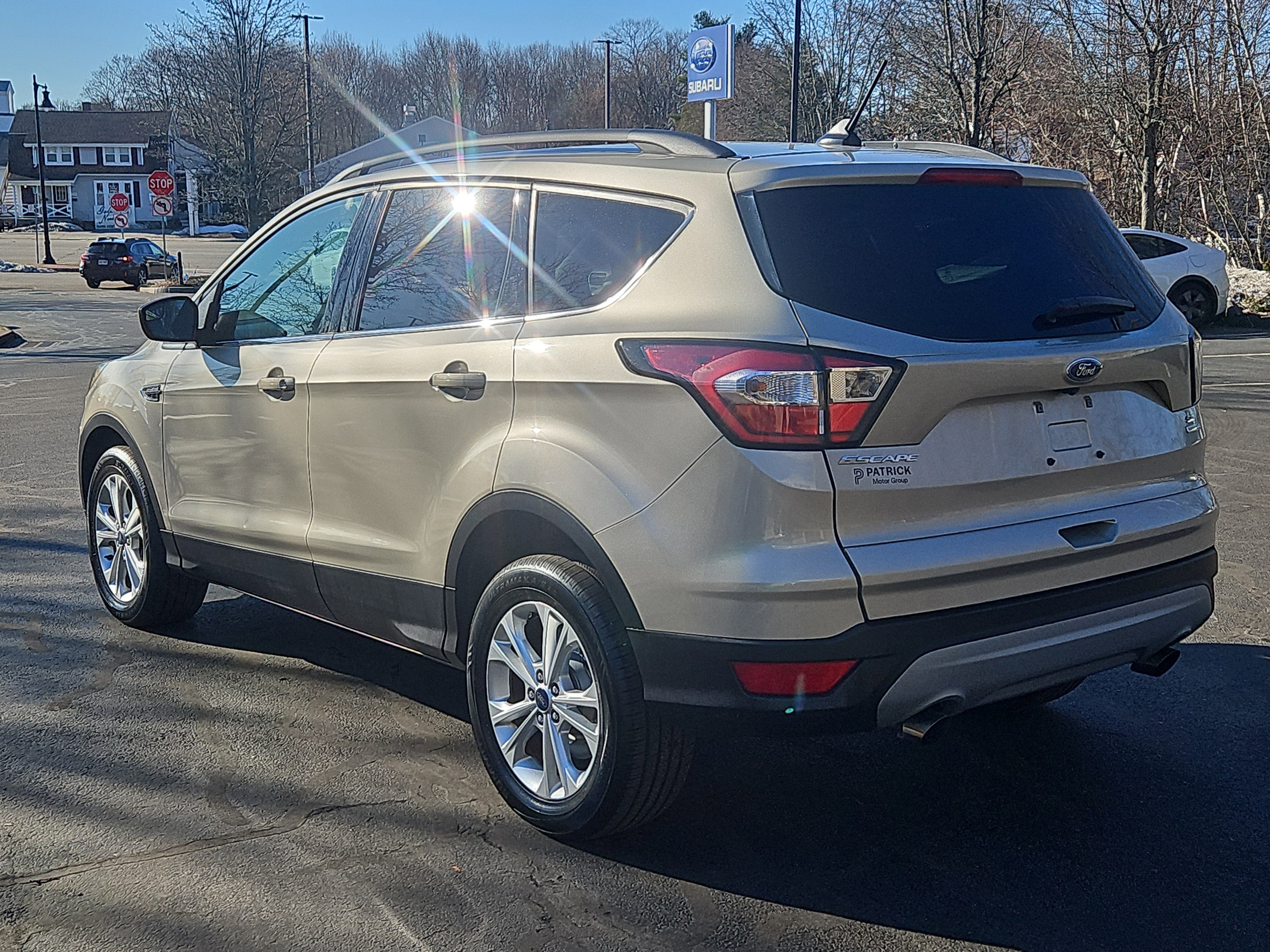 Used 2018 Ford Escape SE w/ SE Sync 3 Package image 22