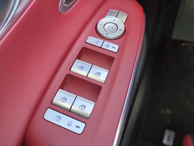 Certified 2024 Genesis GV70 2.5T w/ Sport Prestige Package image 25