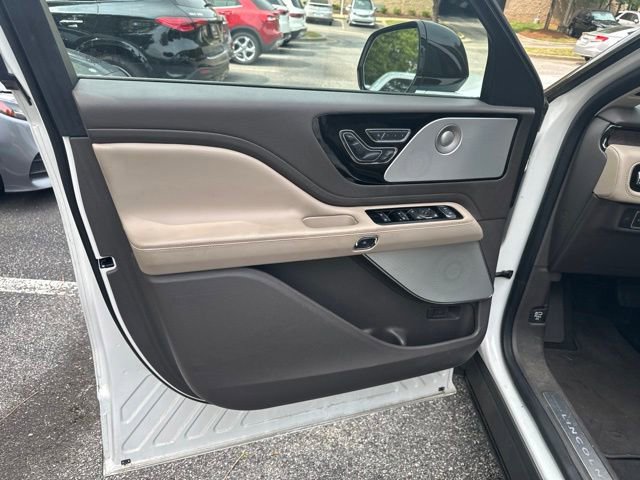 Used 2020 Lincoln Aviator Reserve w/ Equipment Group 202A AWD/4WD image 13