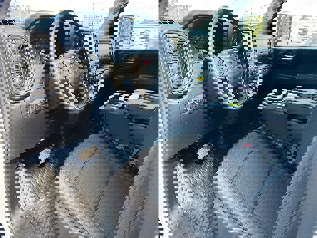 New 2026 GMC Sierra 3500 Pro w/ Convenience Package image 4