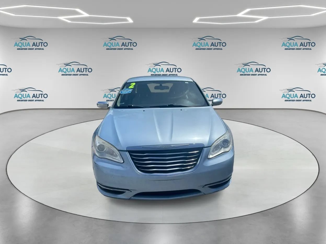 Used 2012 Chrysler 200 Limited FWD image 2
