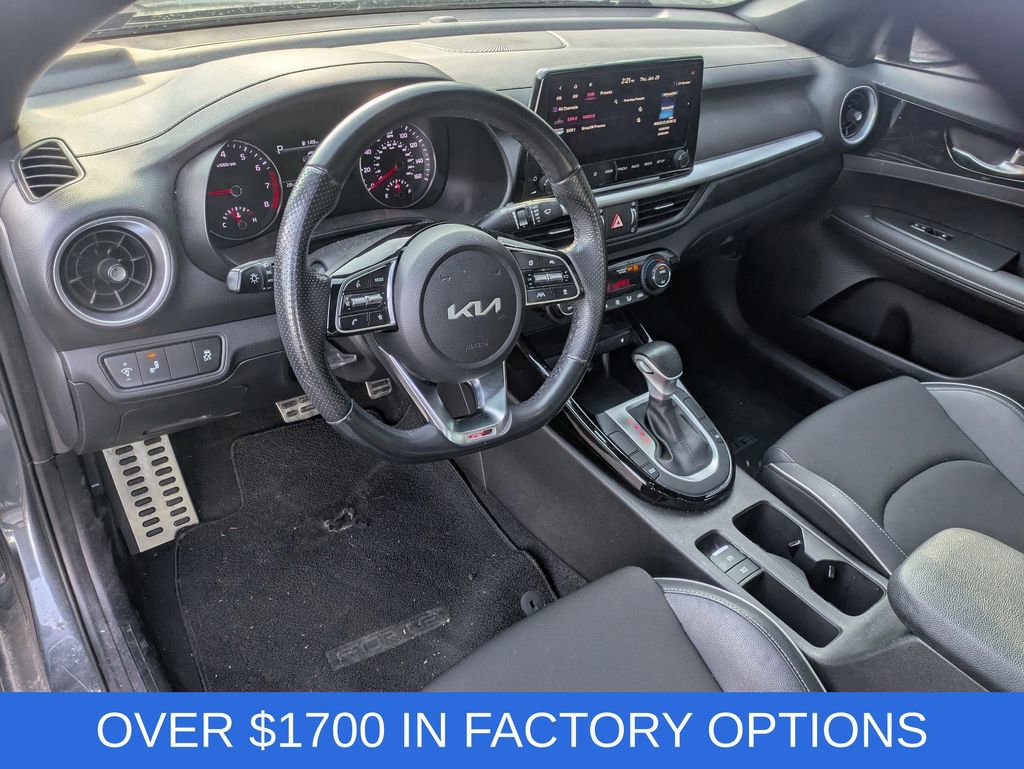 Used 2023 Kia Forte GT-Line w/ GT-Line Premium Package image 11