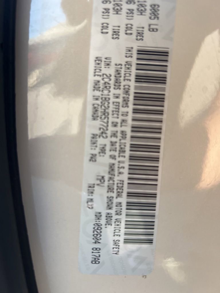 Used 2017 Chrysler Pacifica Touring-L w/ Tire & Wheel Group FWD image 25
