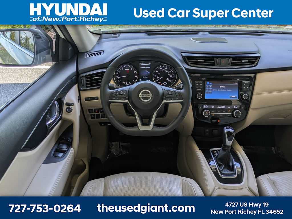 Used 2017 Nissan Rogue SL w/ SL Premium Package FWD image 19