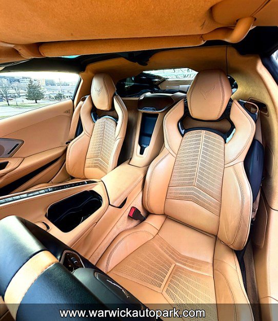 Used 2020 Chevrolet Corvette STINGRAY 3LT w/ 3LT Preferred Equipment Group image 11