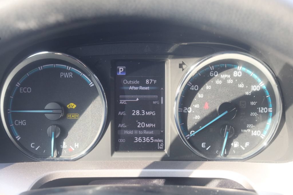 Certified 2018 Toyota RAV4 LE AWD/4WD image 17