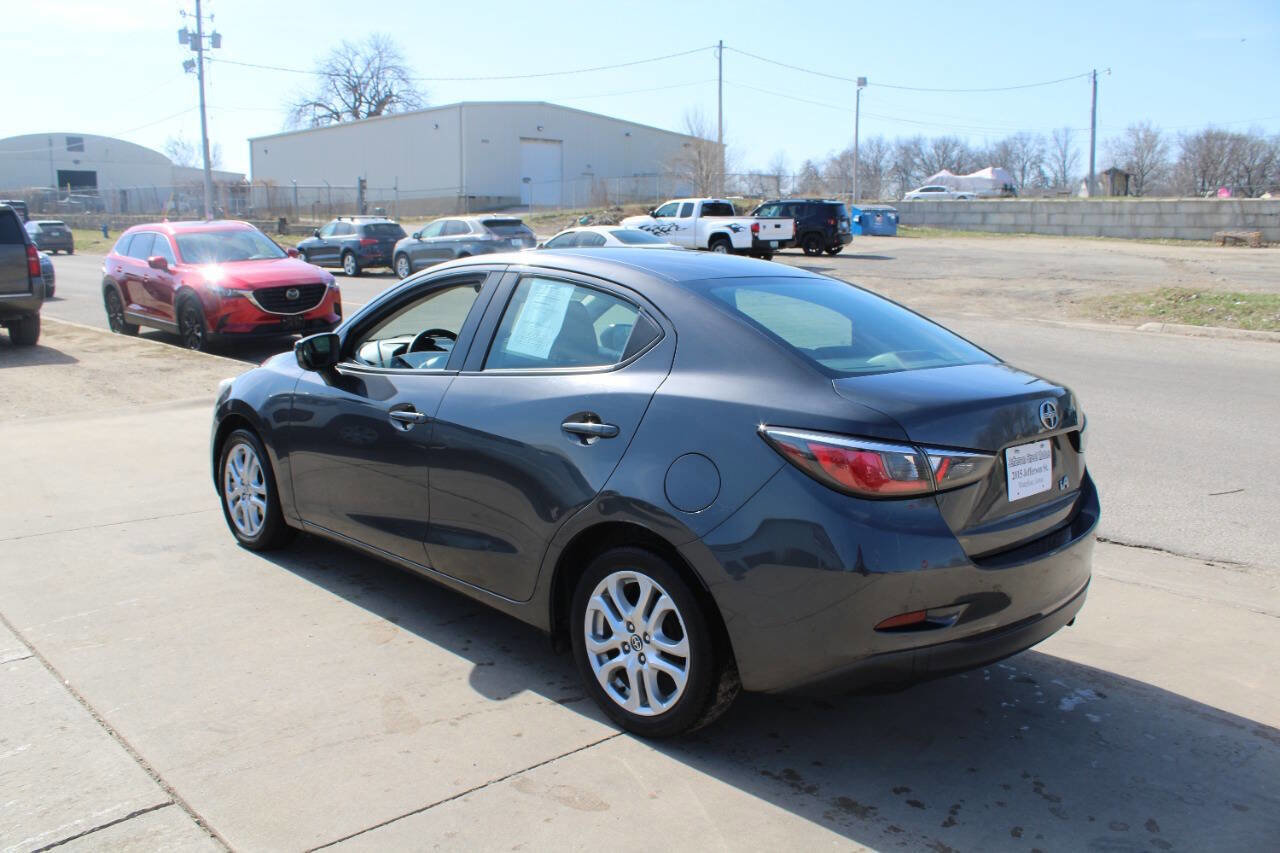 Used 2016 Scion iA FWD image 4