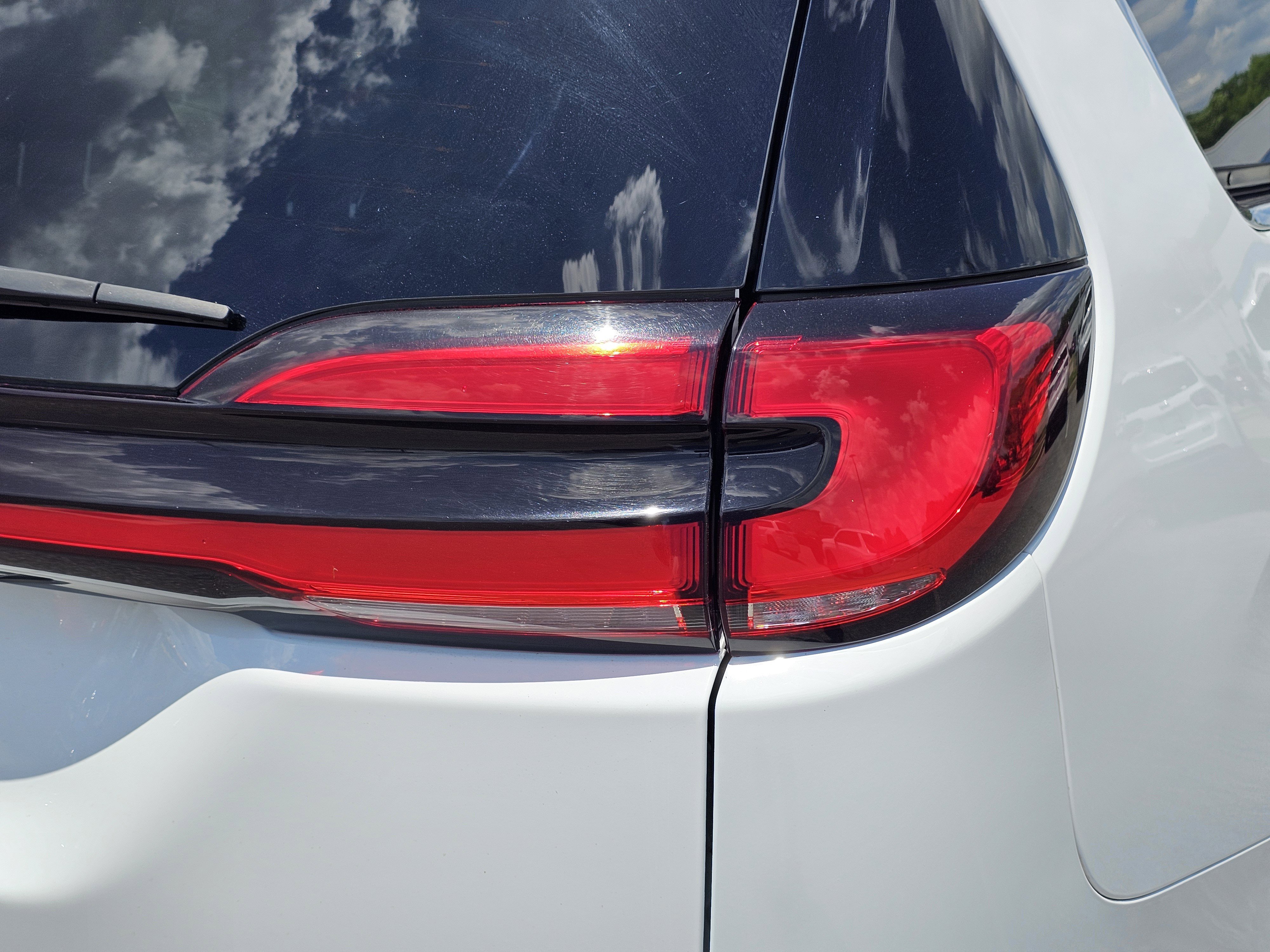 Used 2022 Chrysler Pacifica Touring-L FWD image 9