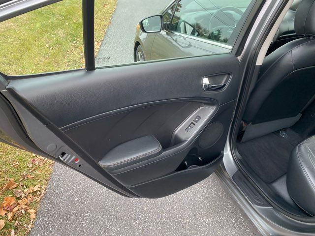 Used 2015 Kia Forte EX w/ Premium Package image 19