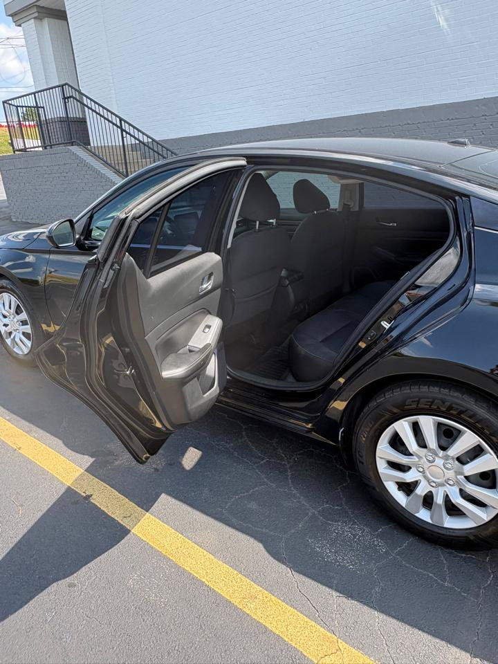 Used 2020 Nissan Altima 2.5 S FWD image 10