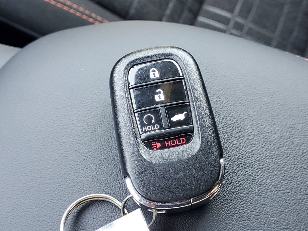 Used 2025 Honda HR-V Sport image 31