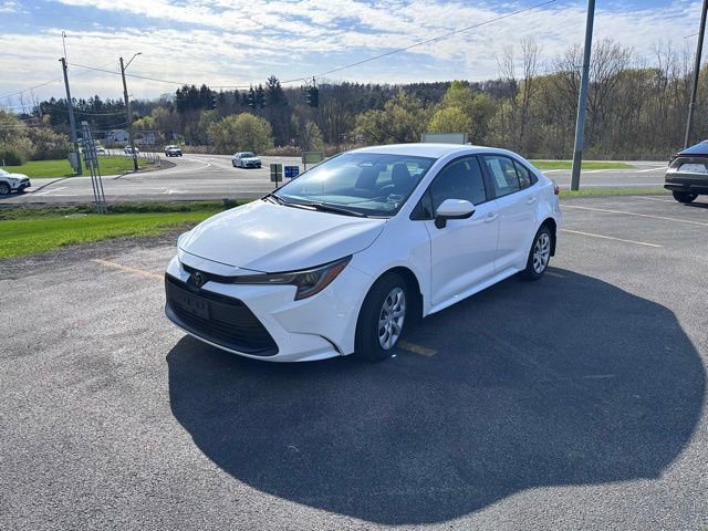 Used 2023 Toyota Corolla LE image 6