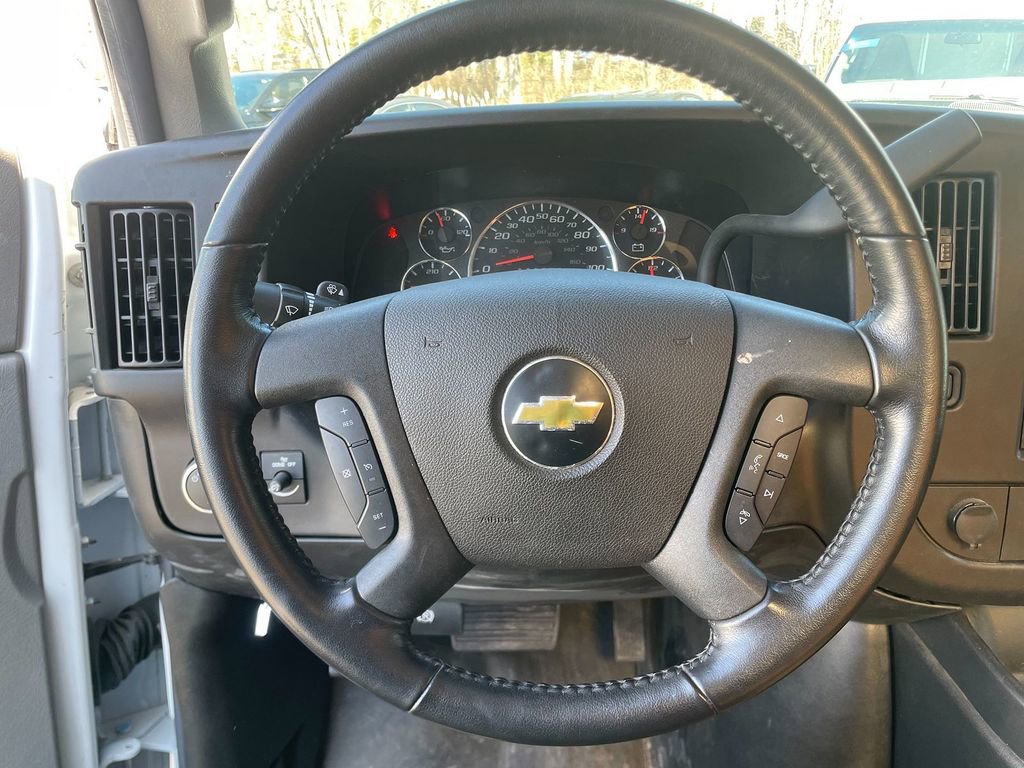 Used 2023 Chevrolet Express 3500 w/ Power Convenience Package RWD image 15