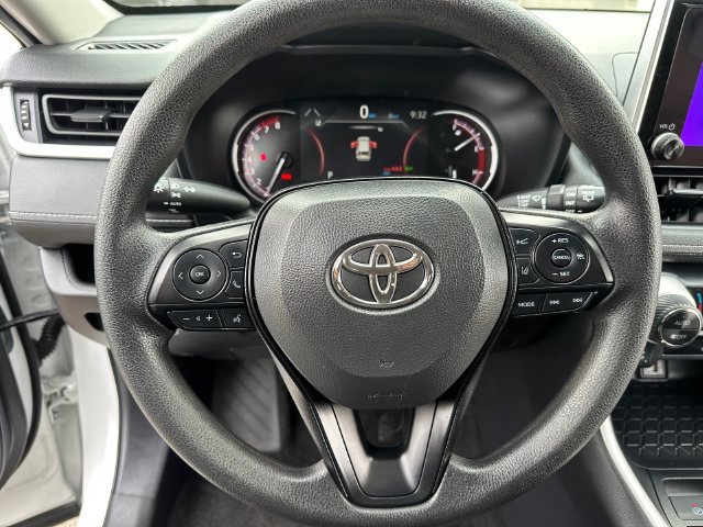 Certified 2025 Toyota RAV4 XLE AWD/4WD image 12