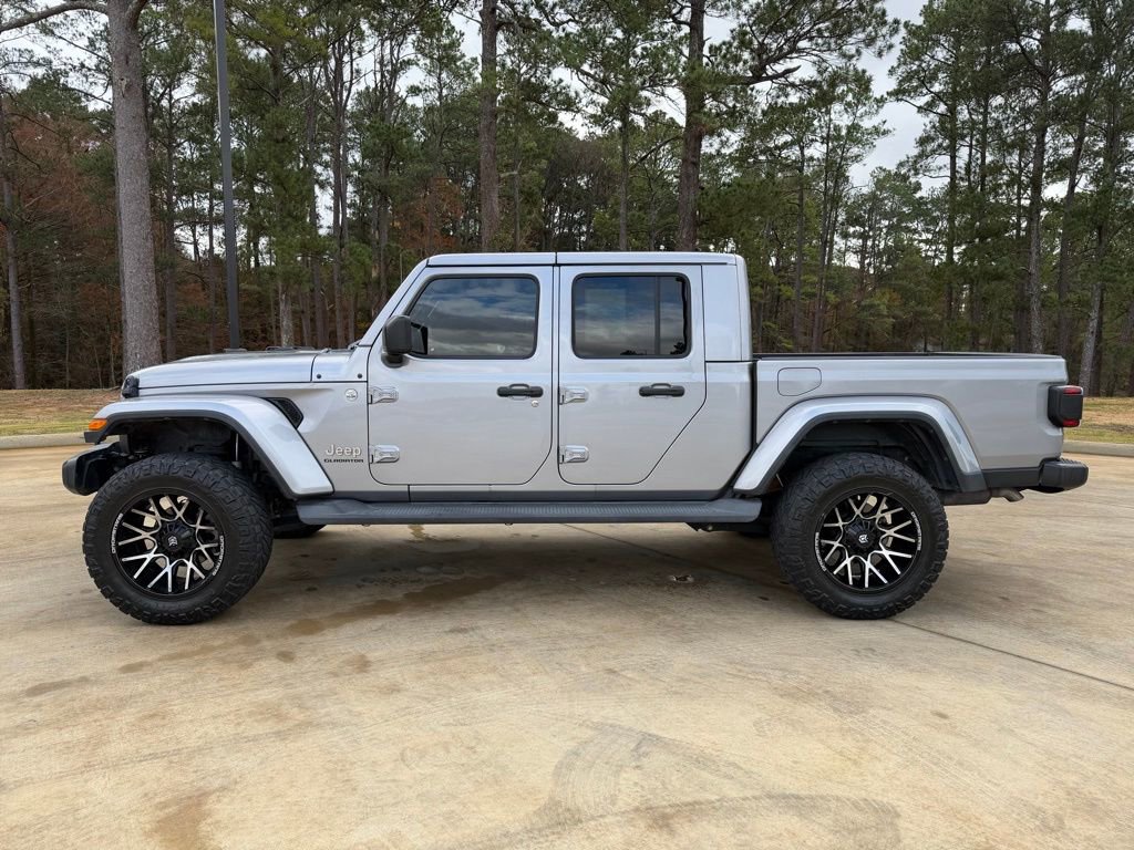 Used 2020 Jeep Gladiator Overland image 2