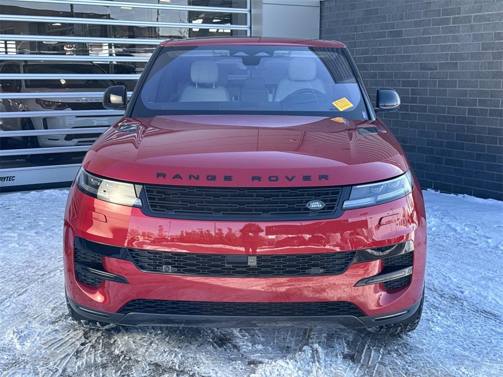 Used 2023 Land Rover Range Rover Sport SE image 2