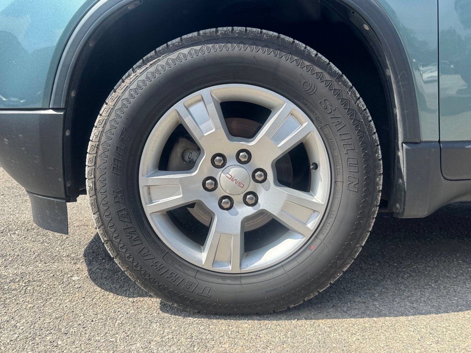 Used 2009 GMC Acadia SLE FWD image 12