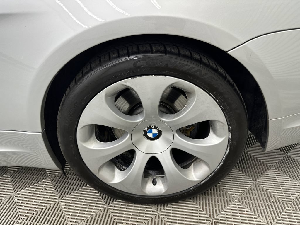 Used 2005 BMW 645Ci Convertible RWD image 18
