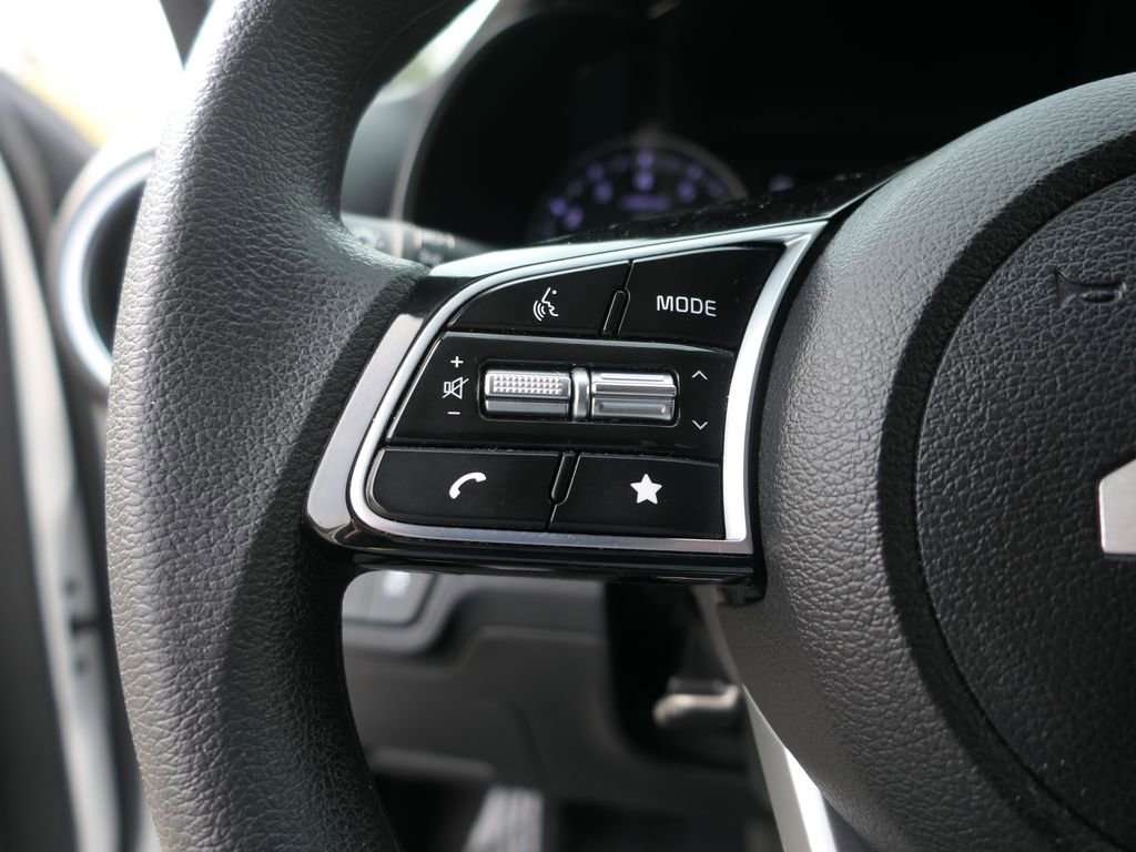 Used 2023 Kia Forte LXS image 13