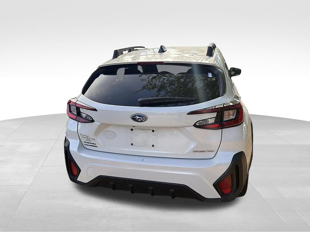 Used 2024 Subaru Crosstrek 2.0i Premium AWD/4WD image 5