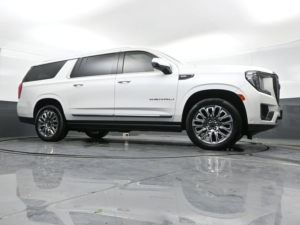 Used 2023 GMC Yukon XL Denali Ultimate AWD/4WD image 48