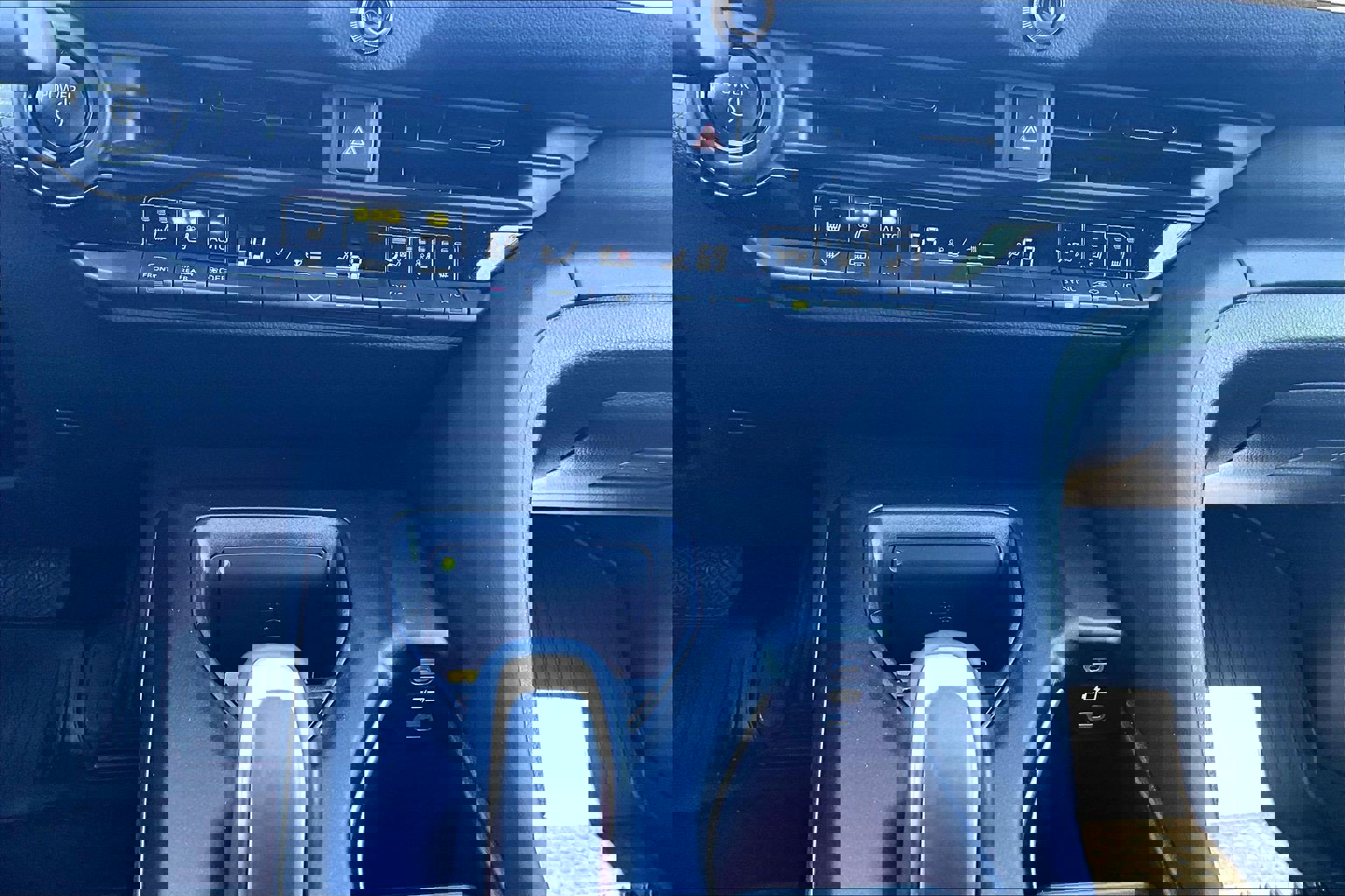 Used 2023 Toyota Crown Platinum image 31