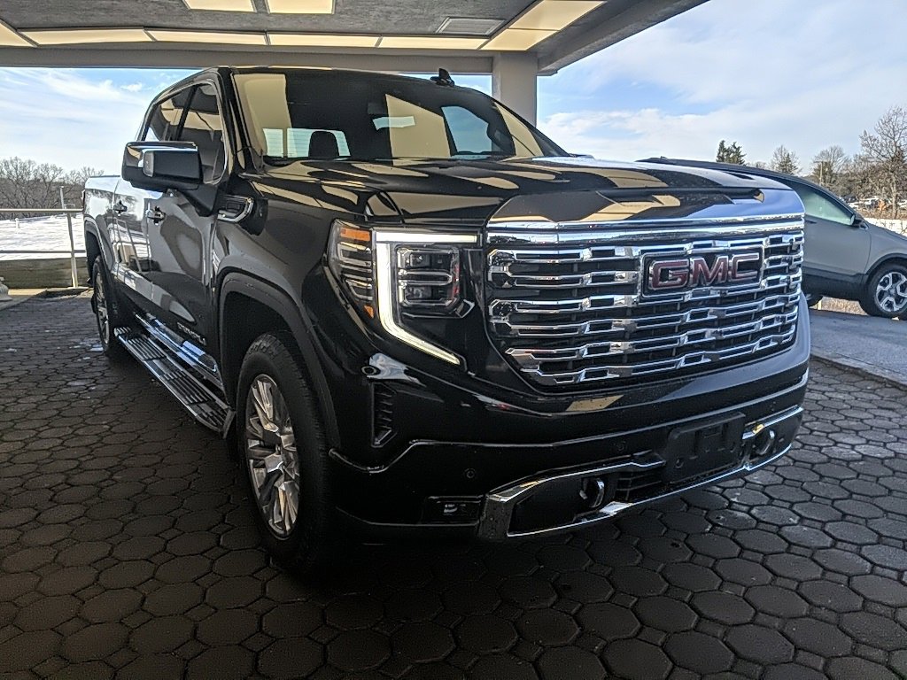 Used 2022 GMC Sierra 1500 Denali image 3