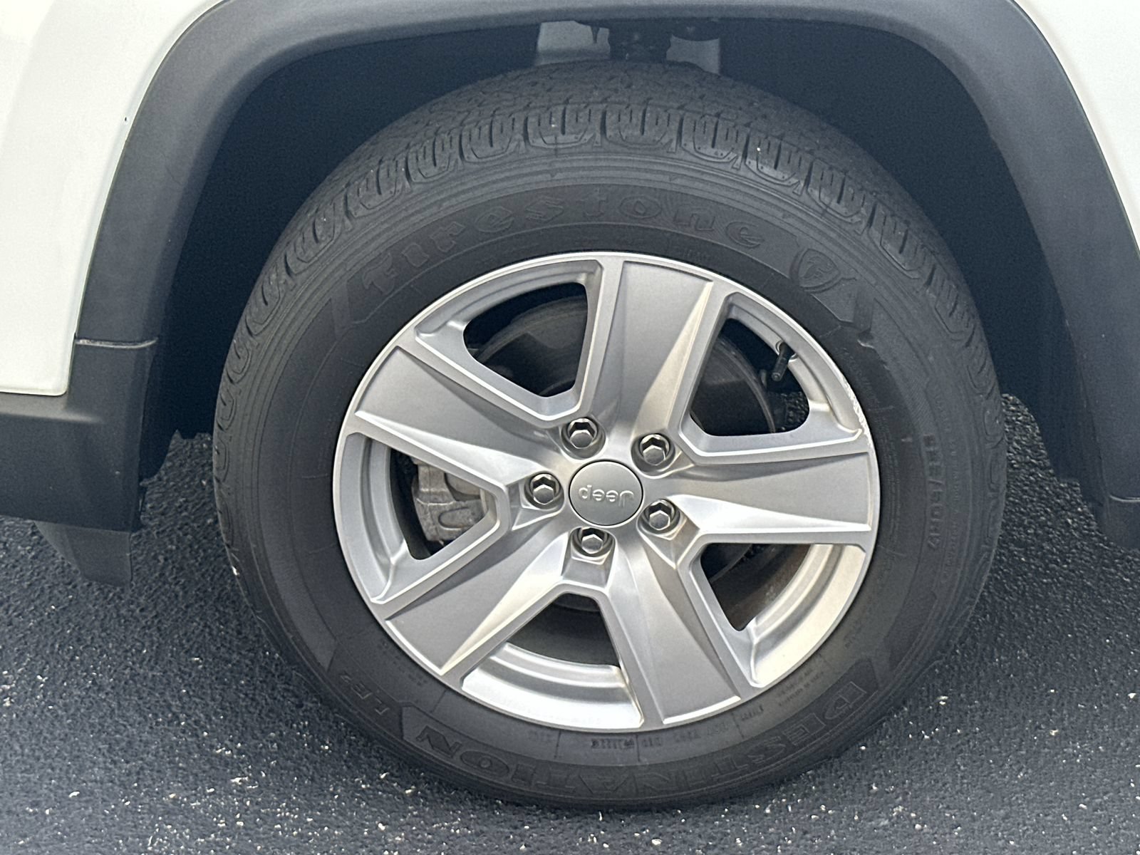 Used 2022 Jeep Compass Latitude w/ Sun and Sound Group AWD/4WD image 13