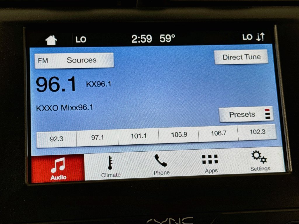 Used 2019 Ford Fusion SE FWD image 25