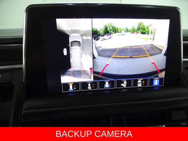 Certified 2023 GMC Yukon SLT w/ SLT Luxury Package AWD/4WD image 16