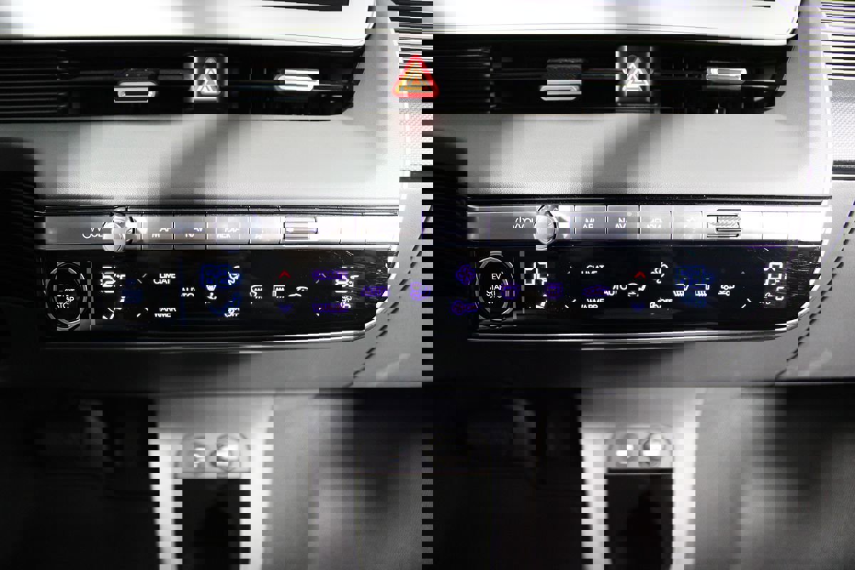 Used 2024 Hyundai Ioniq 5 SEL image 19