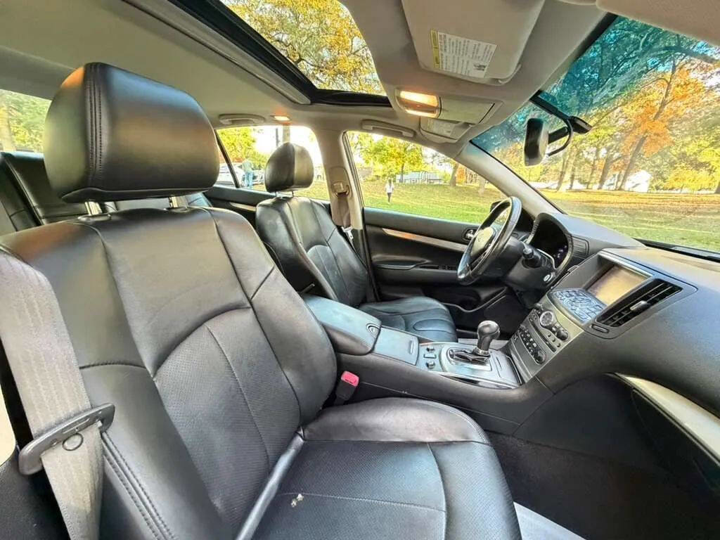 Used 2015 INFINITI Q40 Base AWD 4dr Sedan w/ Navigation Package image 21