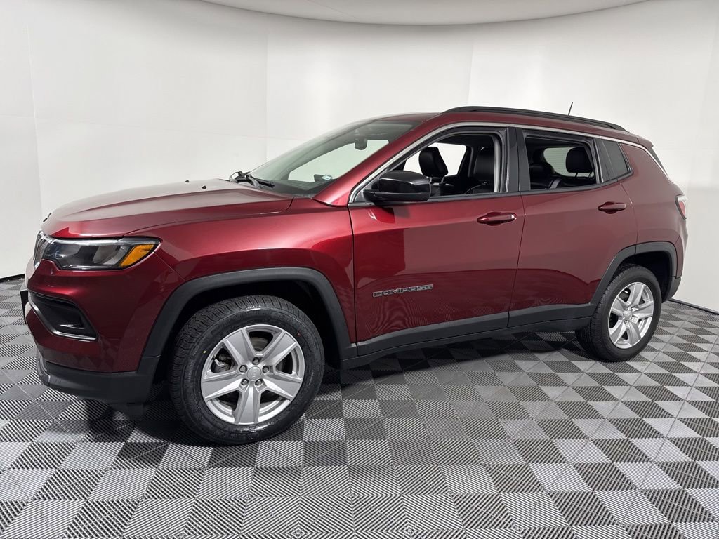 Used 2022 Jeep Compass Latitude w/ Sun and Sound Group image 12