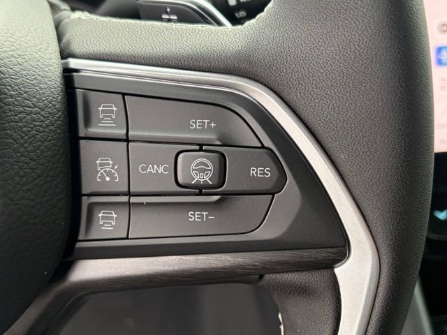 New 2026 Jeep Grand Cherokee Limited w/ Luxury Tech Group II image 19