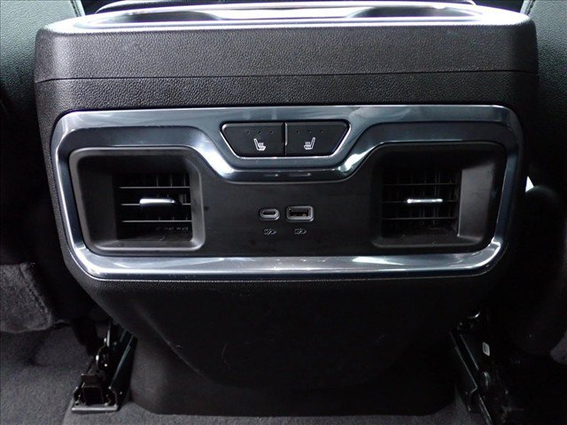 Used 2024 Chevrolet Silverado 3500 High Country w/ High Country Premium Package AWD/4WD image 9