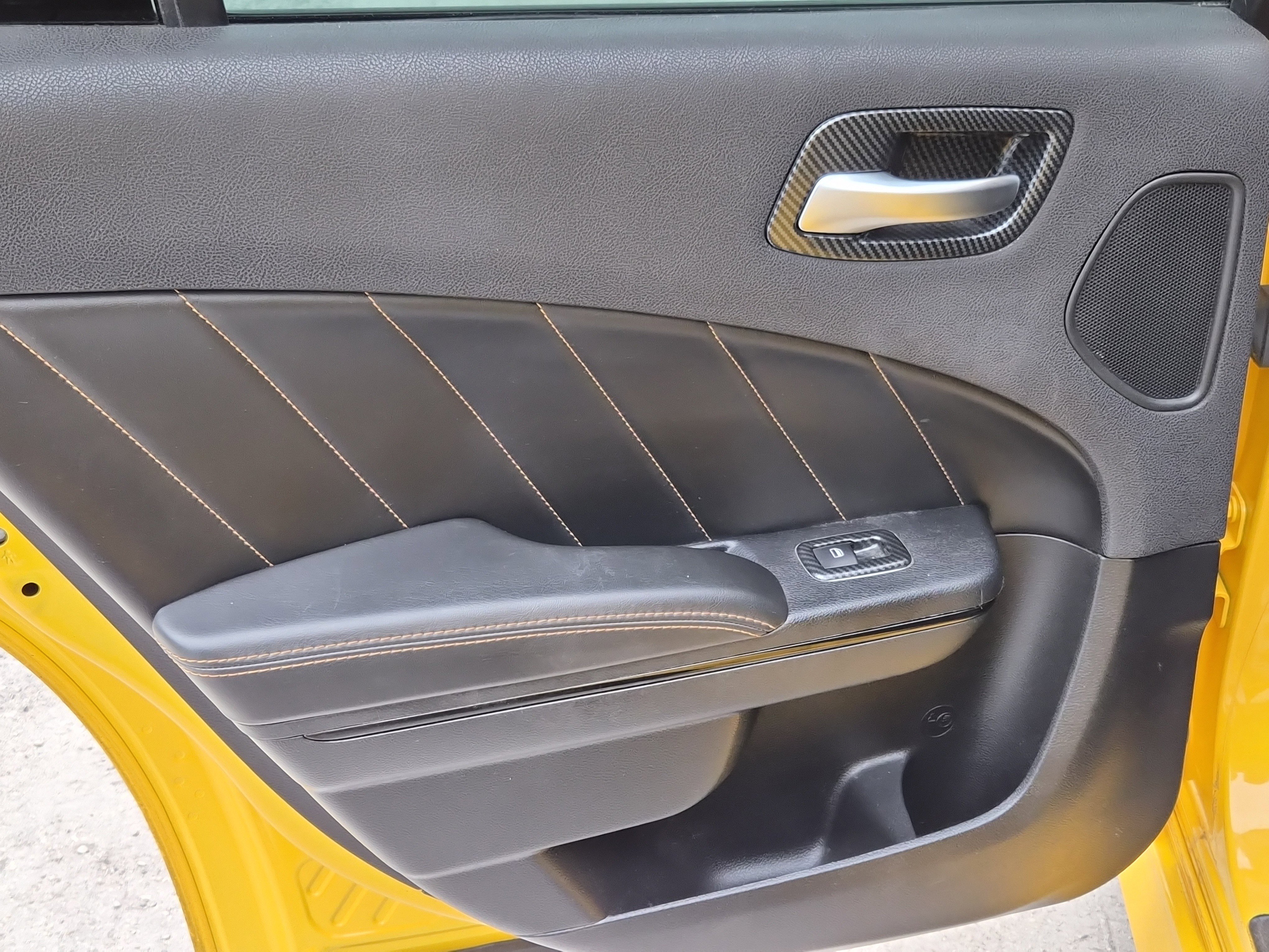 Used 2017 Dodge Charger R/T image 17