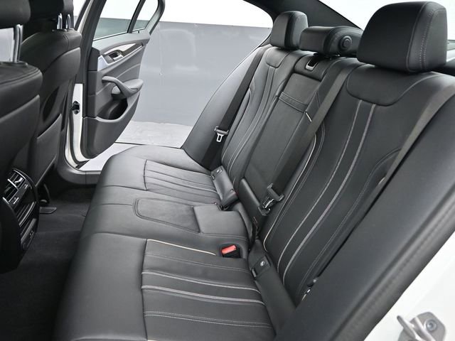 Used 2023 BMW 530i w/ Convenience Package image 18