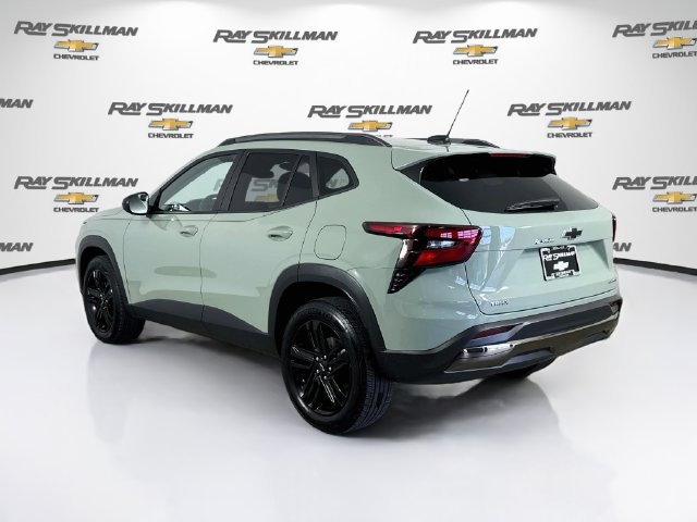 Used 2025 Chevrolet Trax ACTIV FWD image 5